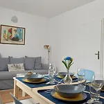 Brand New Lozenets Apt
