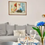 Brand New Lozenets Apt